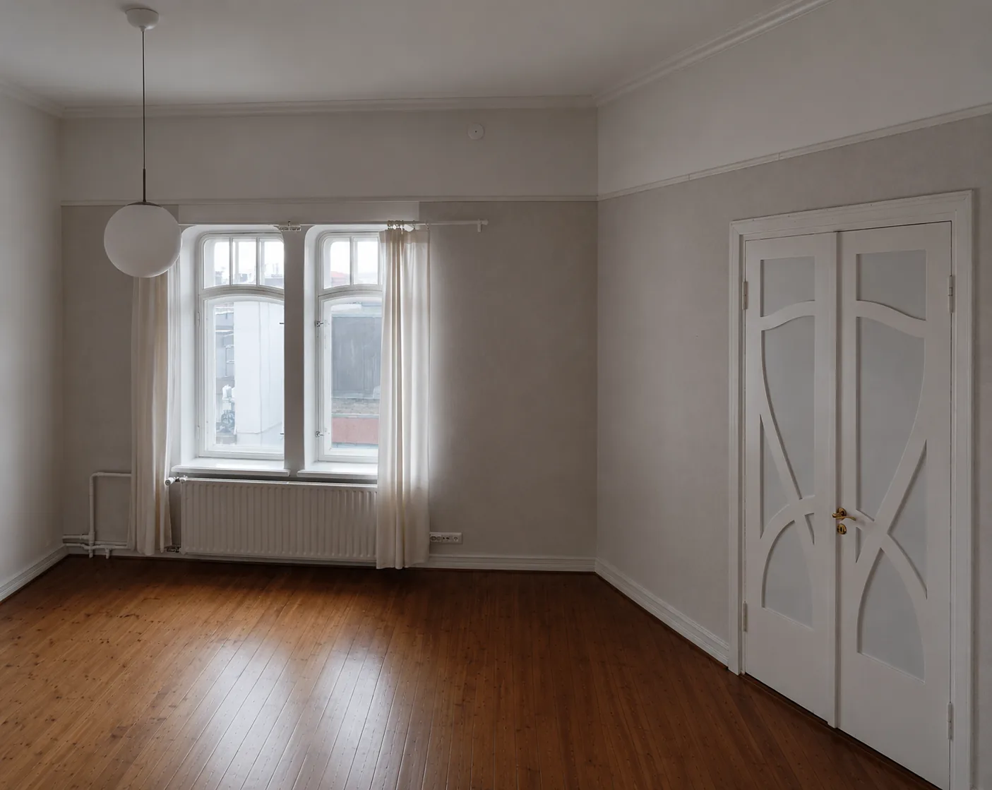 Living room cleaned after move out cleaning service in Tampere